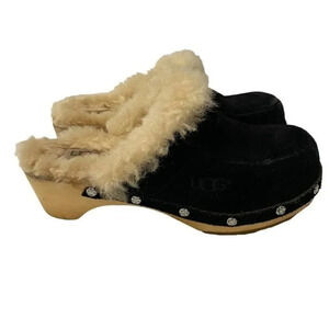 UGG Australia Kalie 1 girls black suede & genuine sheepskin &‎ wood bottom clogs